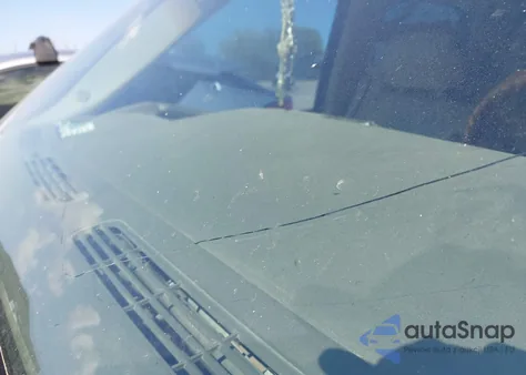 2002 Cadillac Escalade Standard z USA, uszkodzony, nr VIN 1GYEK63N62R229236